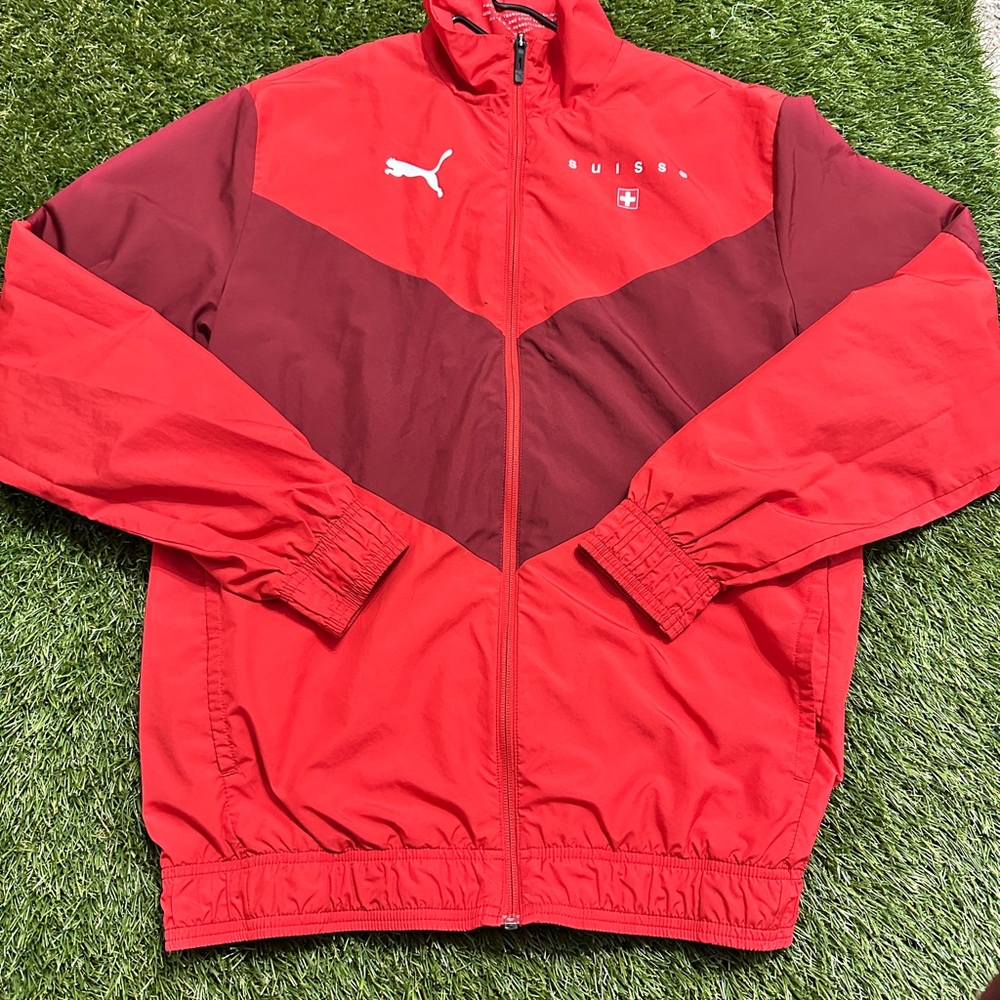 Puma Red Windbreaker Jacket Sporty Design